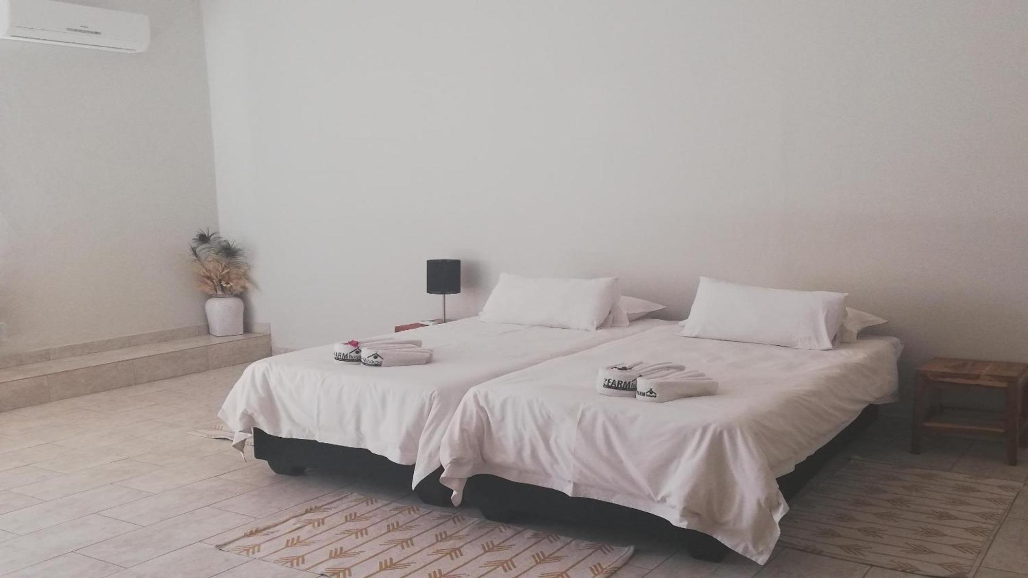 The Farmhouse Boutique Guesthouse And Beergarden Cc Outjo Pokoj fotografie